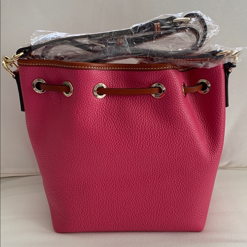 Dooney & Bourke Pink Pebble Leather Drawstring Shoulder Bag with Brown Trim - Picture 2 of 7